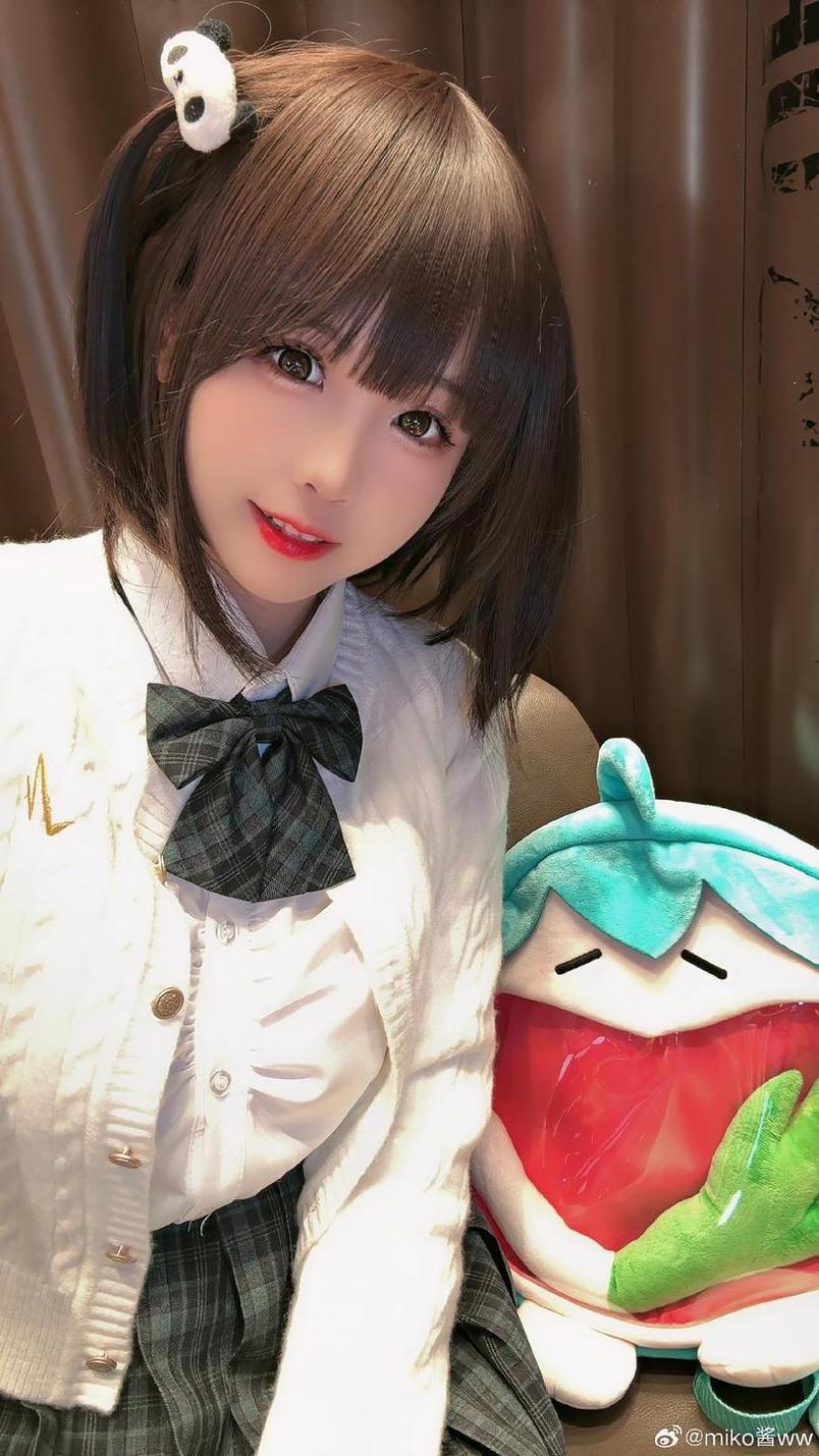 Miko酱吖语画界：cosplay制服风照片欣赏，分享我的cos作品之路