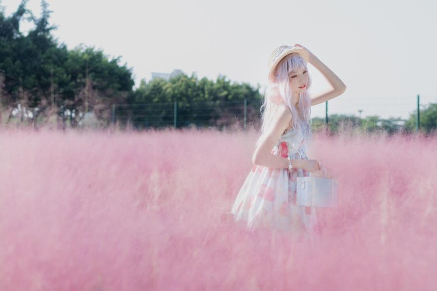 西呱呀呀呀真名的原图图片：花样美少女神秘感十足